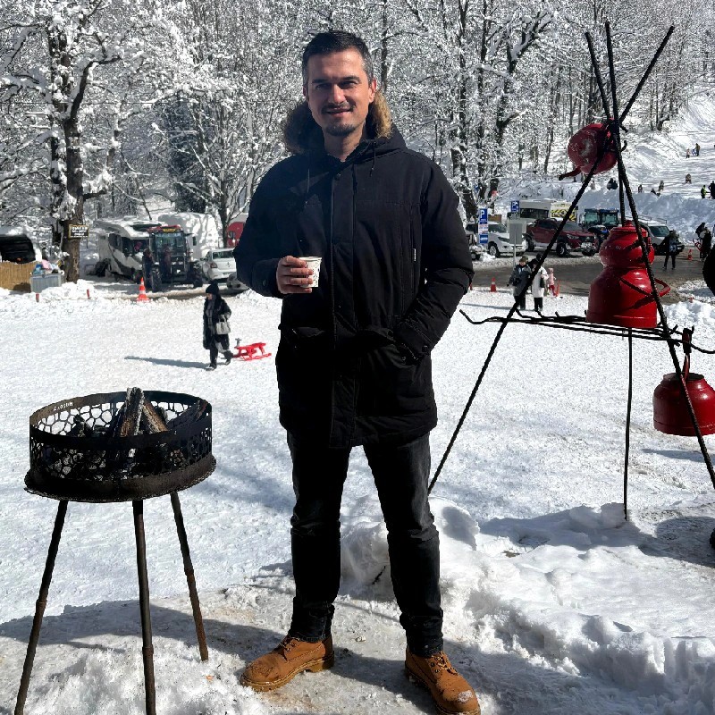 Semih Köle